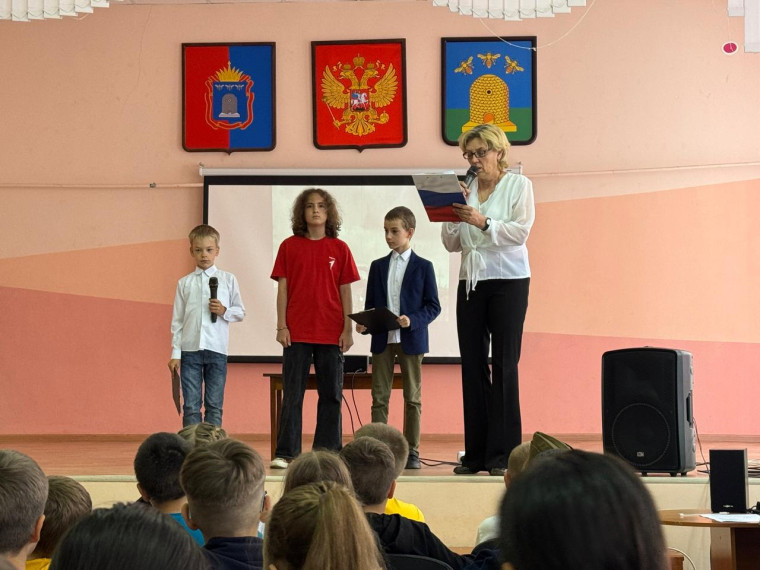 20 июня в ЛДПД «Чайка» и «Солнышко» прошла торжественная линейка, посвященная Дню Памяти и Скорби..